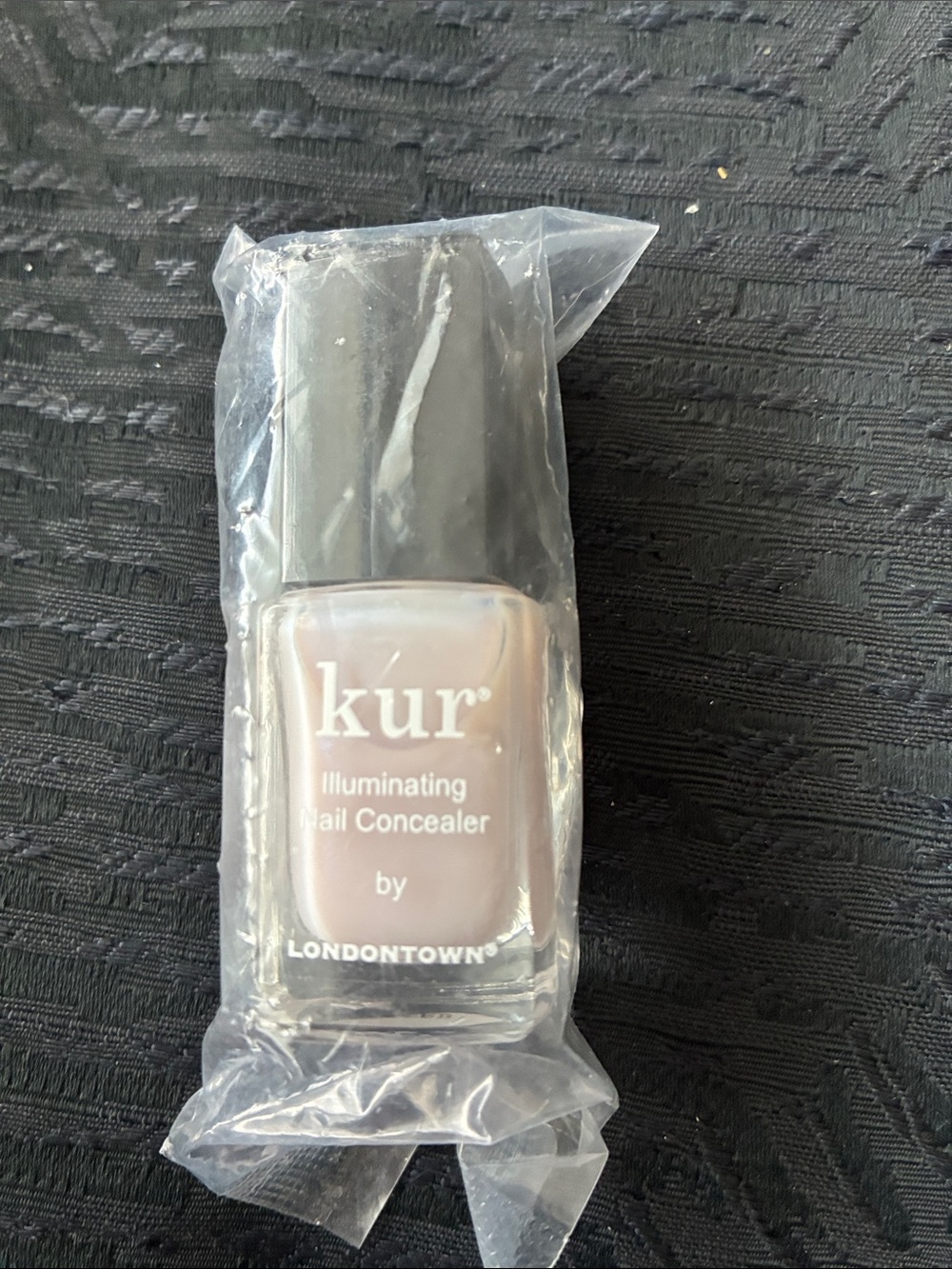 Londontown KUR illuminating nail PINK concealer 12ml no box